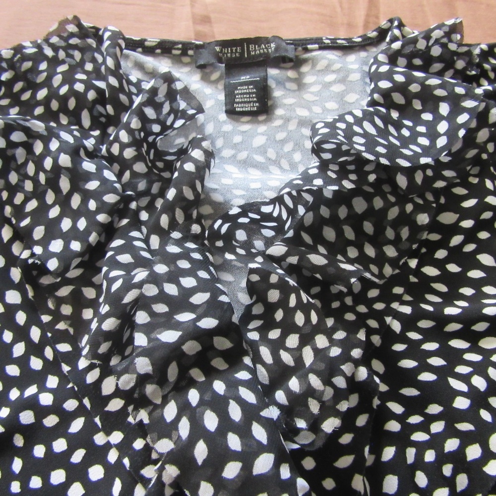 🔥White House Black Market blouse